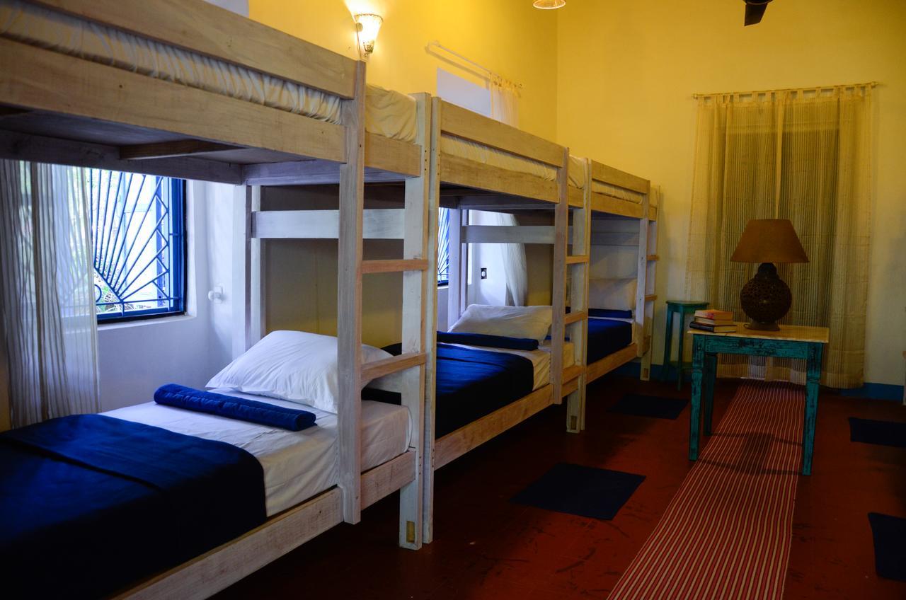 Woke Arpora Hostel Buitenkant foto