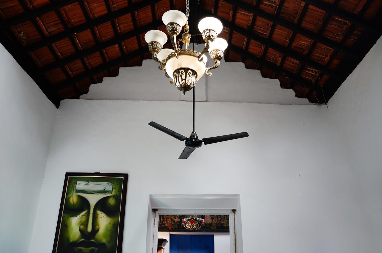 Woke Arpora Hostel Buitenkant foto
